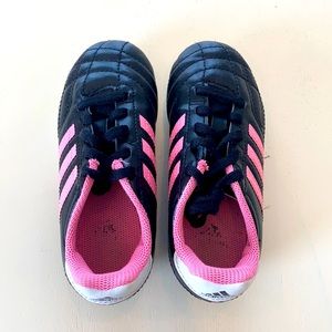Adidas girls soccer cleats